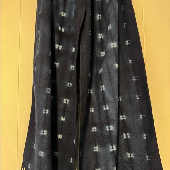 Navy Blue Patterned Scarf - Picture 2 of 8